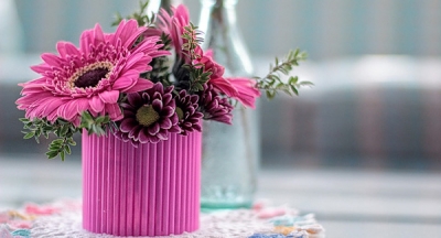 Với lọ thủy tinh bỏ đi bạn sẽ có 4 cách đơn giản tái chế thành đồ dùng tiện ích